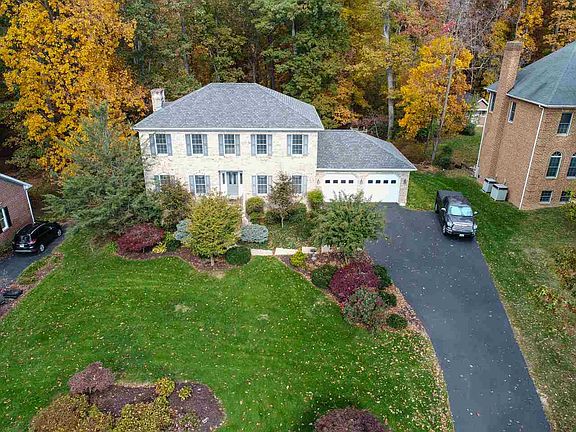 3rd image of 1501 Cumberland Dr