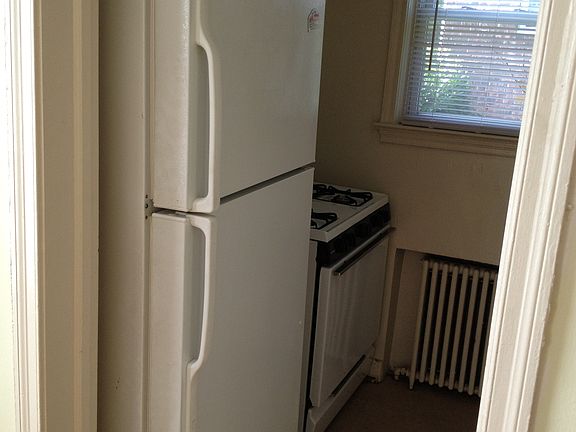 4th image of 1101 N Kenilworth St