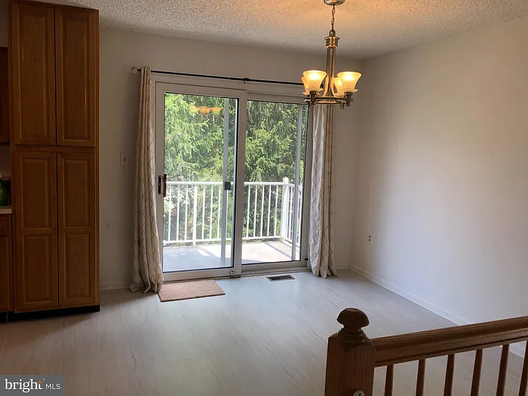 33 Ketley Pl — Photo 5