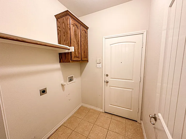 1715 Nestledown Dr — Photo 26