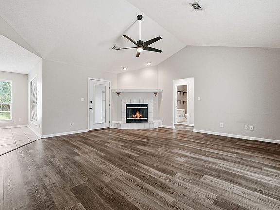 5th image of 91 Cedar Beach Cv