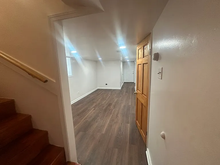 5719 W Giddings St — Photo 1