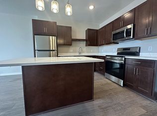 1875 Paulson Rd #327, River Falls, WI 54022