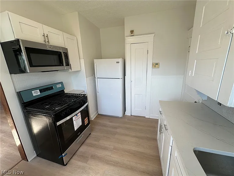 14415 Westropp Ave — Photo 9