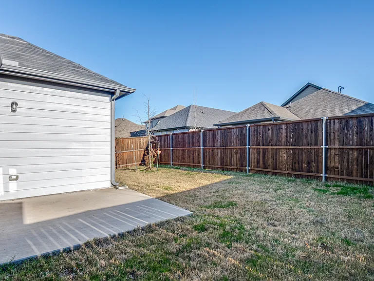2412 Green River Rd — Photo 24