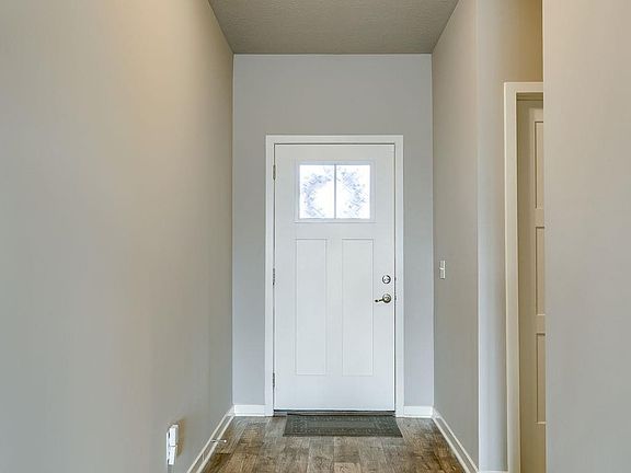 3rd image of 13516 S 50th St