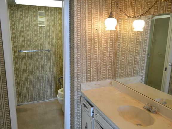 4th image of 7645 Sun Island Dr S APT 403