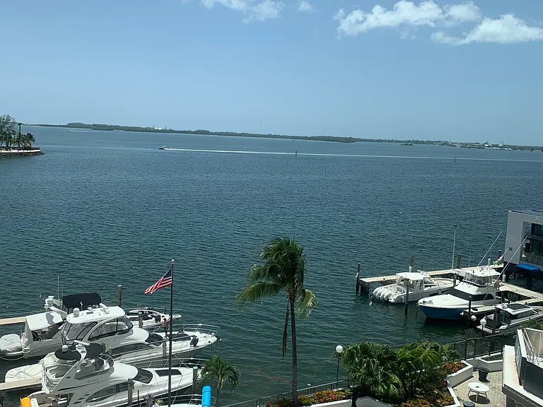 905 Brickell Bay Dr #630 — Photo 4