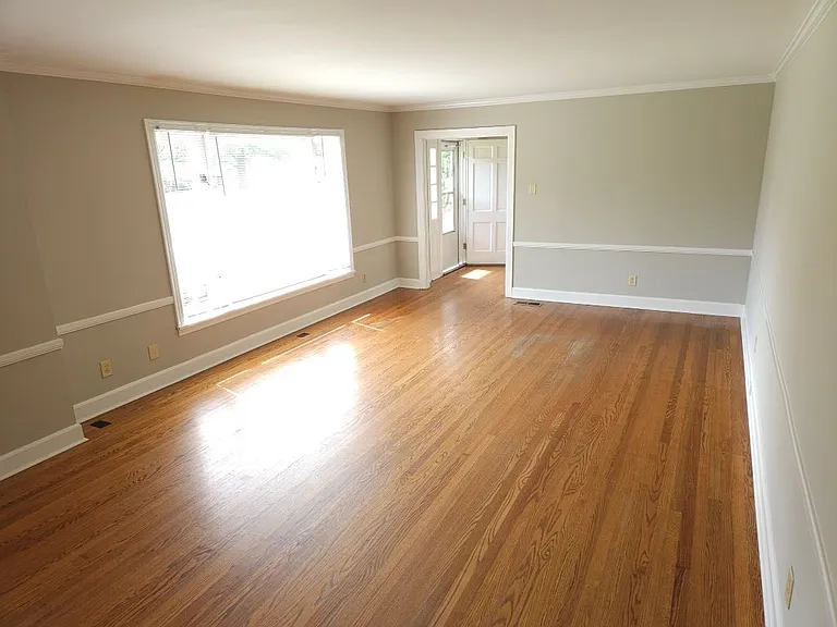 1611 Jones Blvd — Photo 2