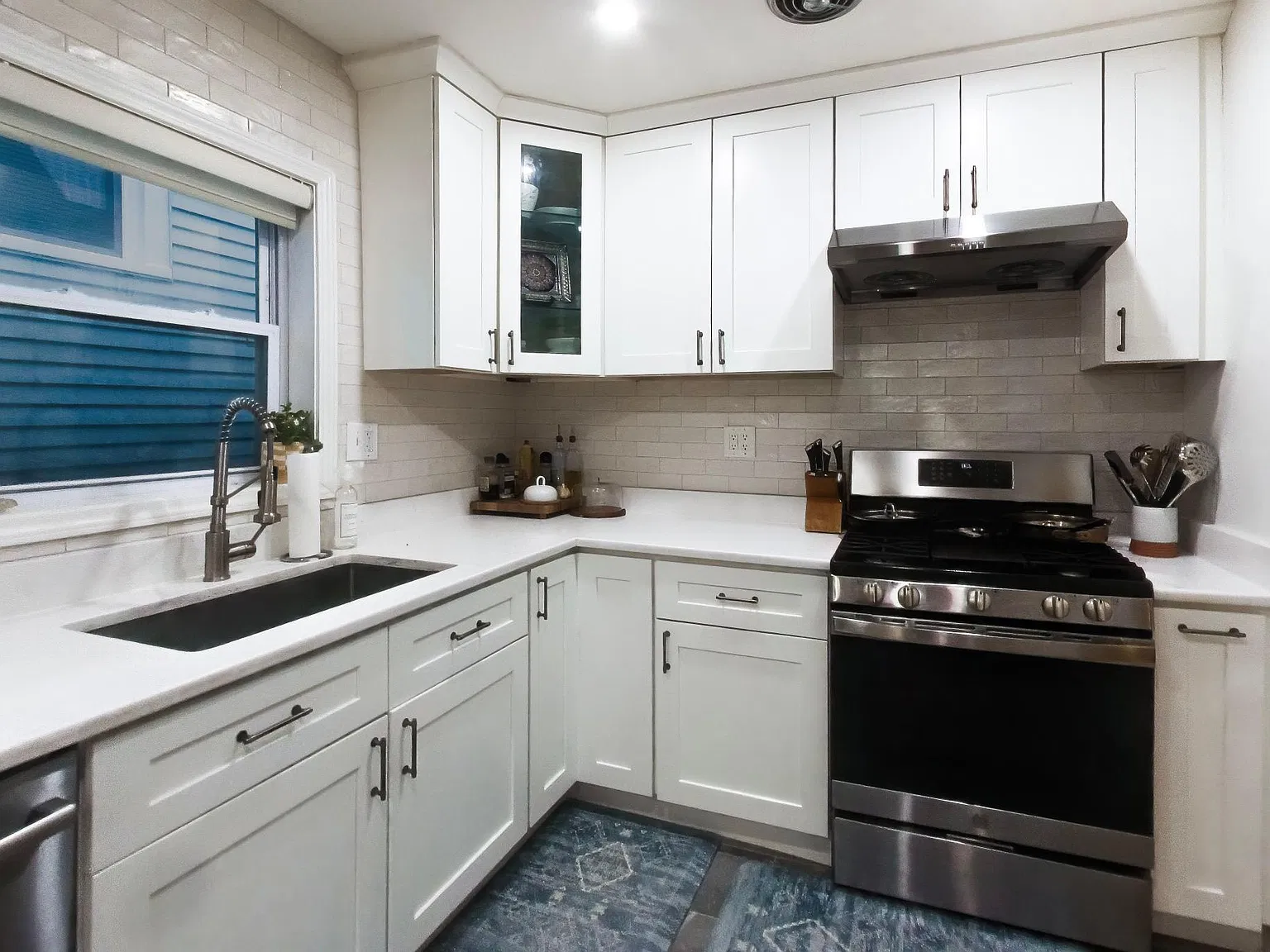 3 bed, 956 sqft, $3,200 — Photo 4