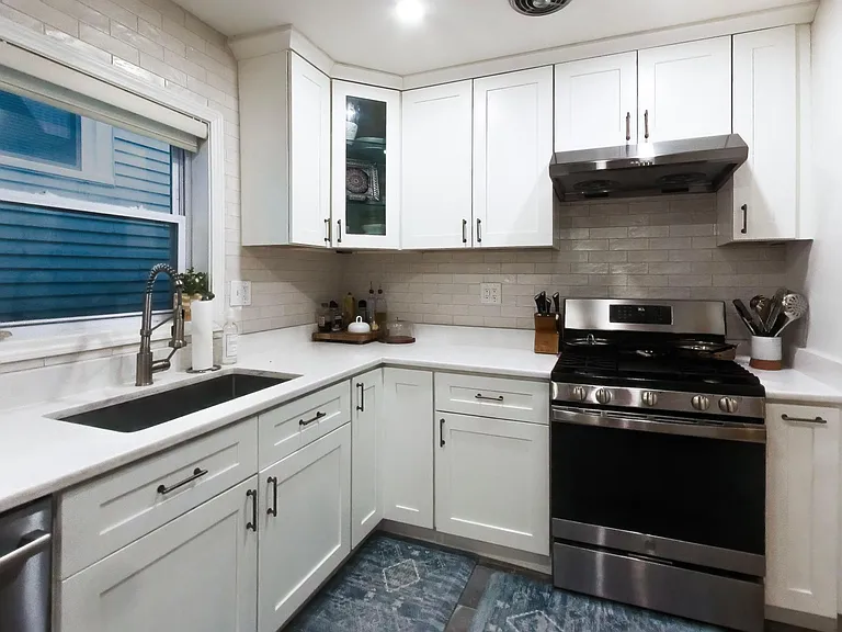 3321 N Whipple St — Photo 6