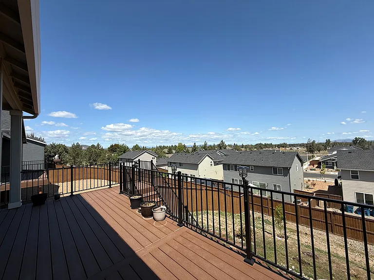 4057 SW Reindeer Ave — Photo 17
