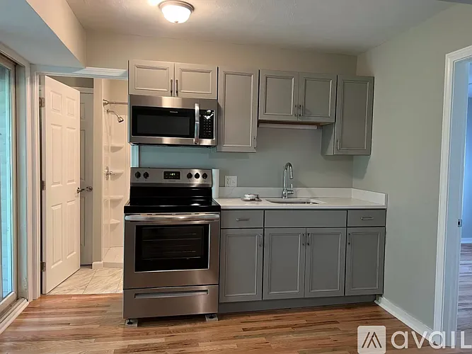 10 Riverside St #C — Photo 1