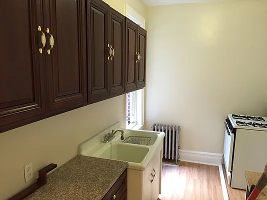 Rented by A Class Realty Long Island City LLC | media 6