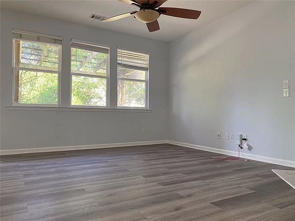 4th image of 3880 New Salem Ct