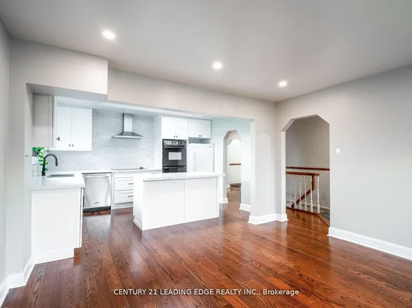 393 Canal Rd, Bradford West Gwillimbury, ON L3Z 4C4
