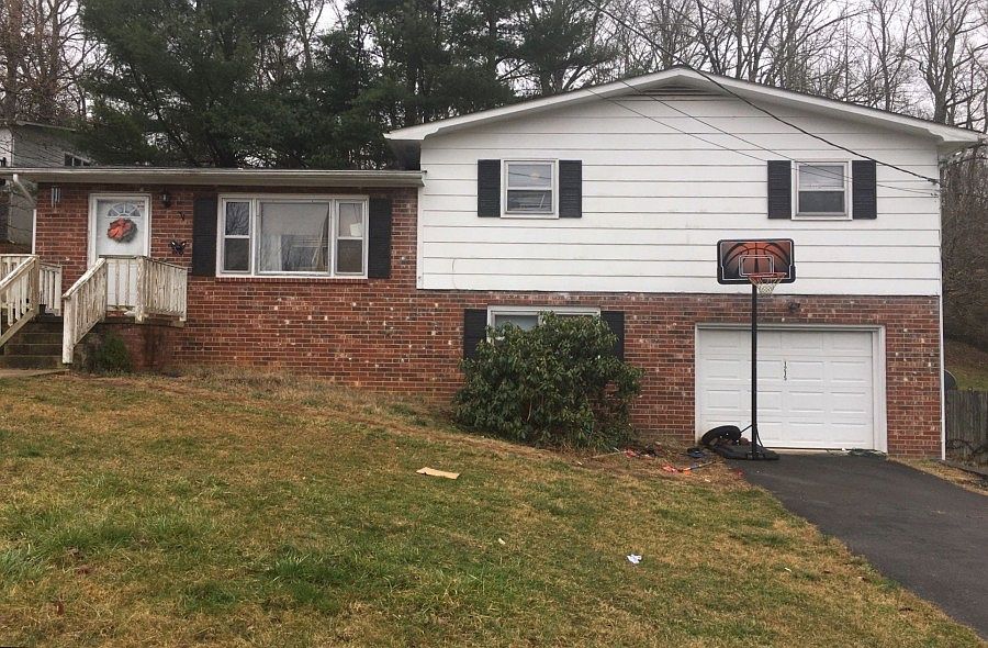 1st image of 1215 Hillside Dr