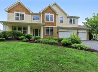 351 Old Walnut Cir, Gurnee, IL 60031