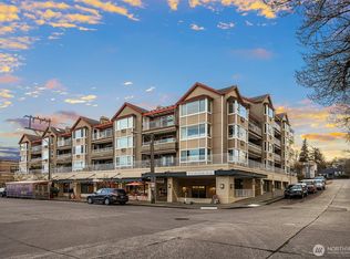 2425 33rd Ave W UNIT 101, Seattle, WA