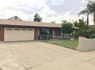 665 W Winchester Ave, Rialto, CA 92376