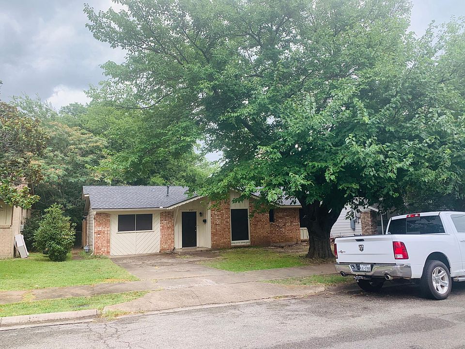 1st image of 605 Hillside Dr