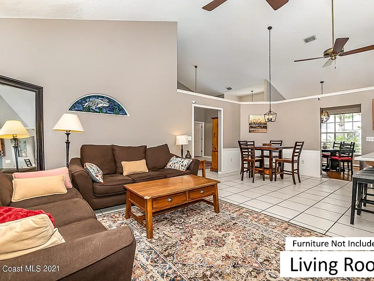 2104 Lionel Dr — Photo 6