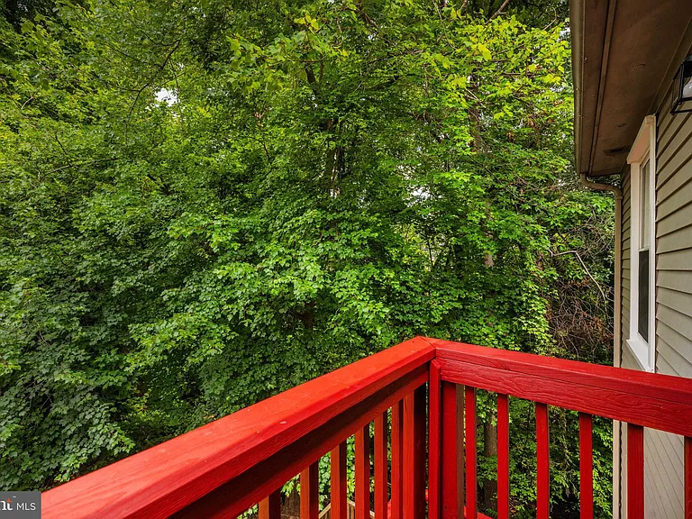 2615 Chivalry Ct — Photo 36