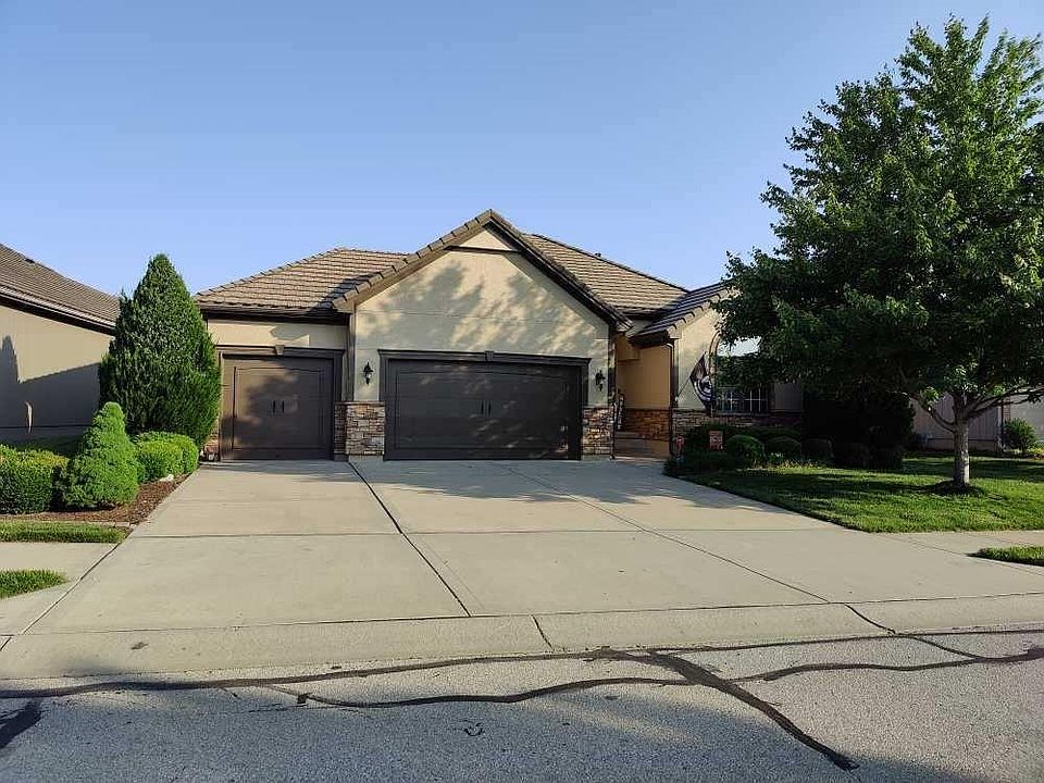 4230 NE Park Springs Dr, Lees Summit, MO 64064 MLS 2440425 Zillow