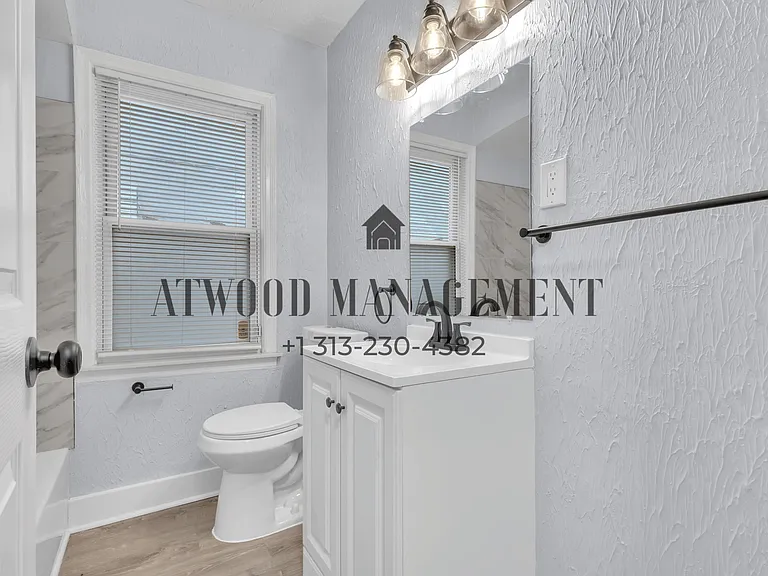 13500 Stahelin Rd — Photo 15