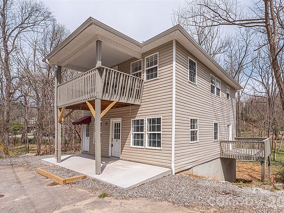 2nd image of 448 Sand Hill Rd