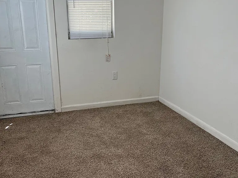 4455 NE Palmetto Dr — Photo 10