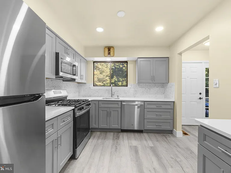 47 Mara Ct — Photo 16