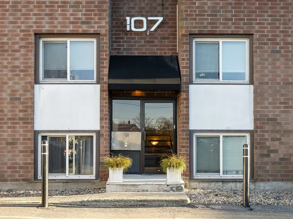 107 Walnut St APT 1, Stoughton, MA 02072