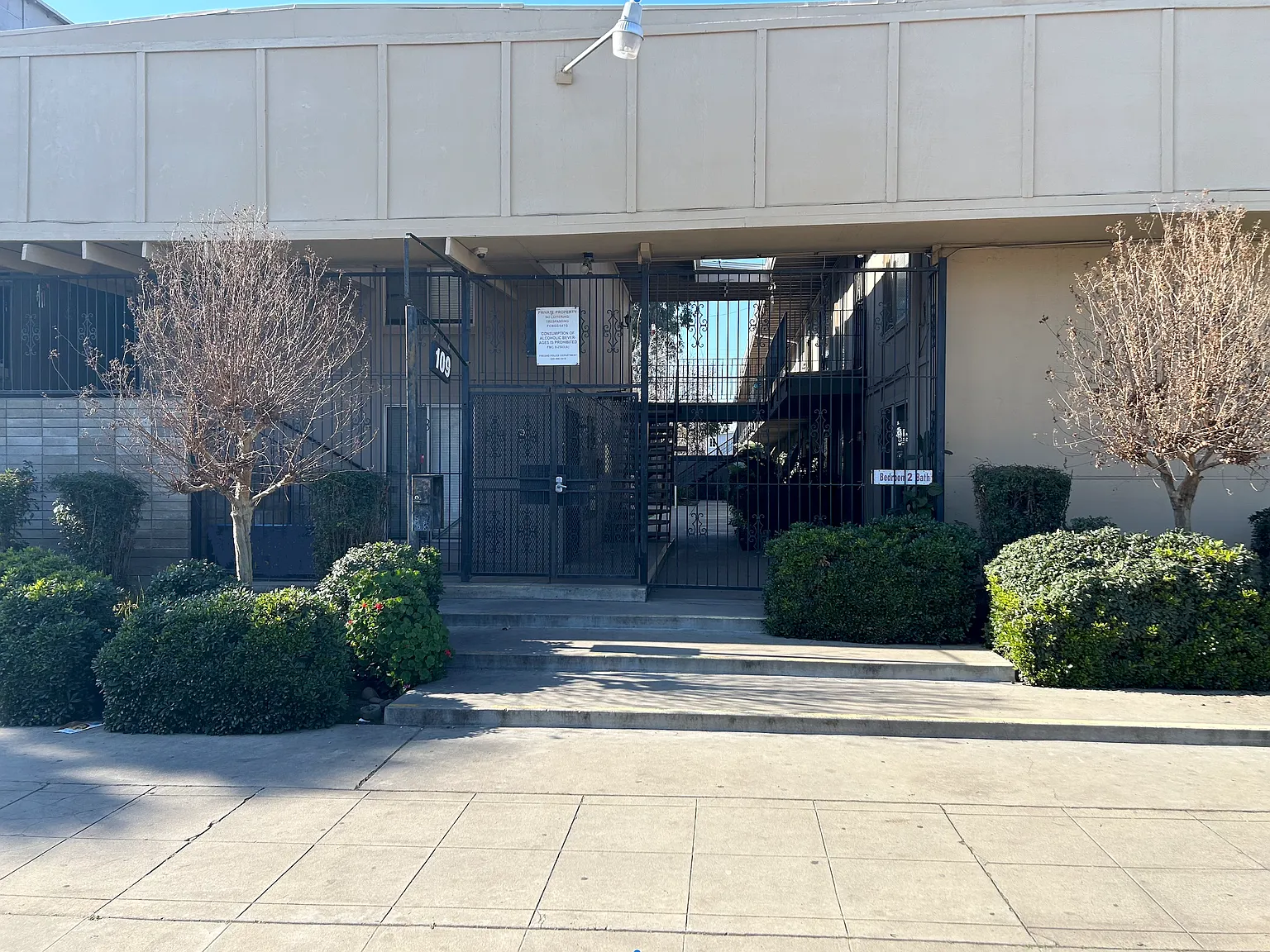 Glenn Apartments — Photo 1