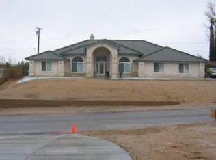 13798 Titonka Rd, Apple Valley, CA 92307