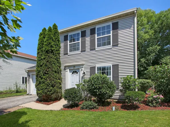 236 E Palm Ct, Round Lake Beach, IL 60073