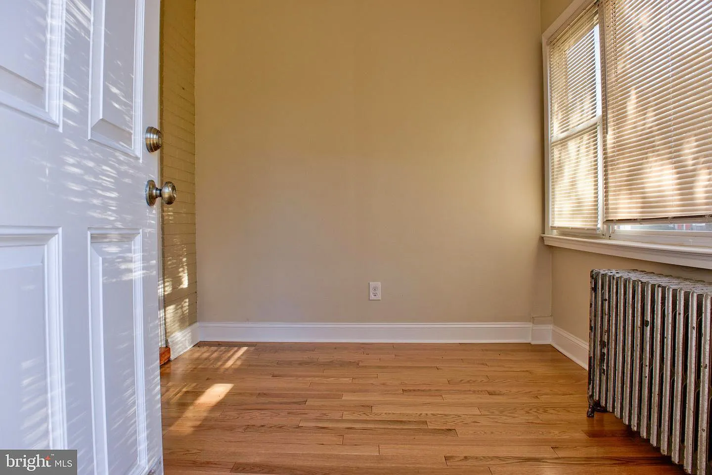 3 bed, 1264 sqft, $2,200 — Photo 2