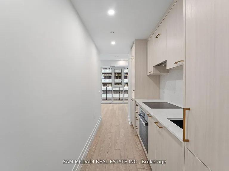 634 Church St #1011 — Photo 11