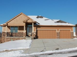 10112 Virginia St, La Vista, NE 68128