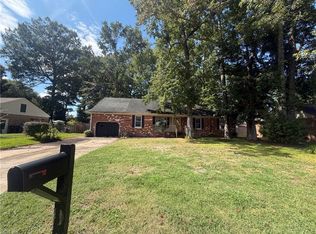 620 Emerald Ct, Chesapeake, VA 23320