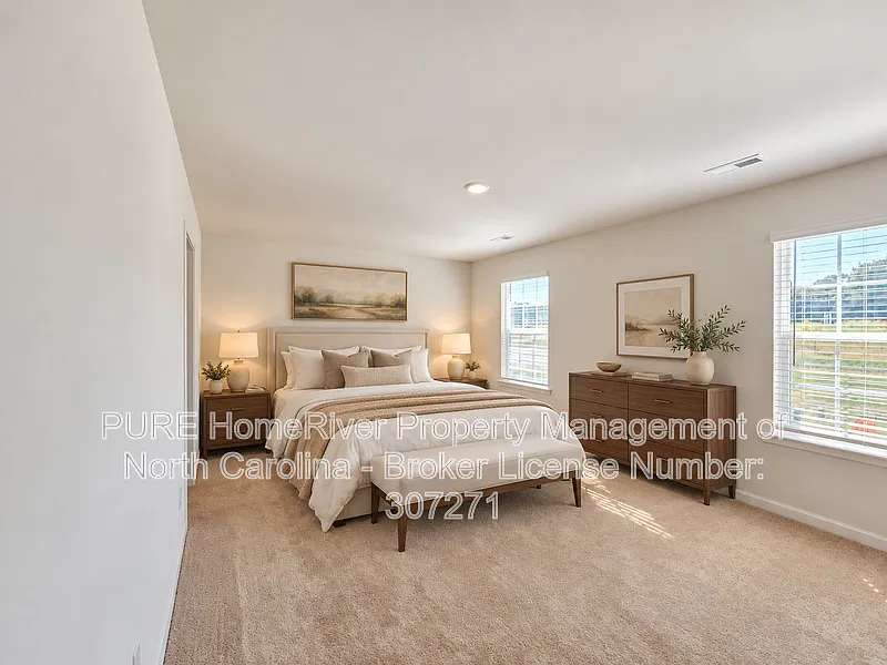 5 bed, 3.0 bath, 2368 sqft, $2,395 — Photo 4