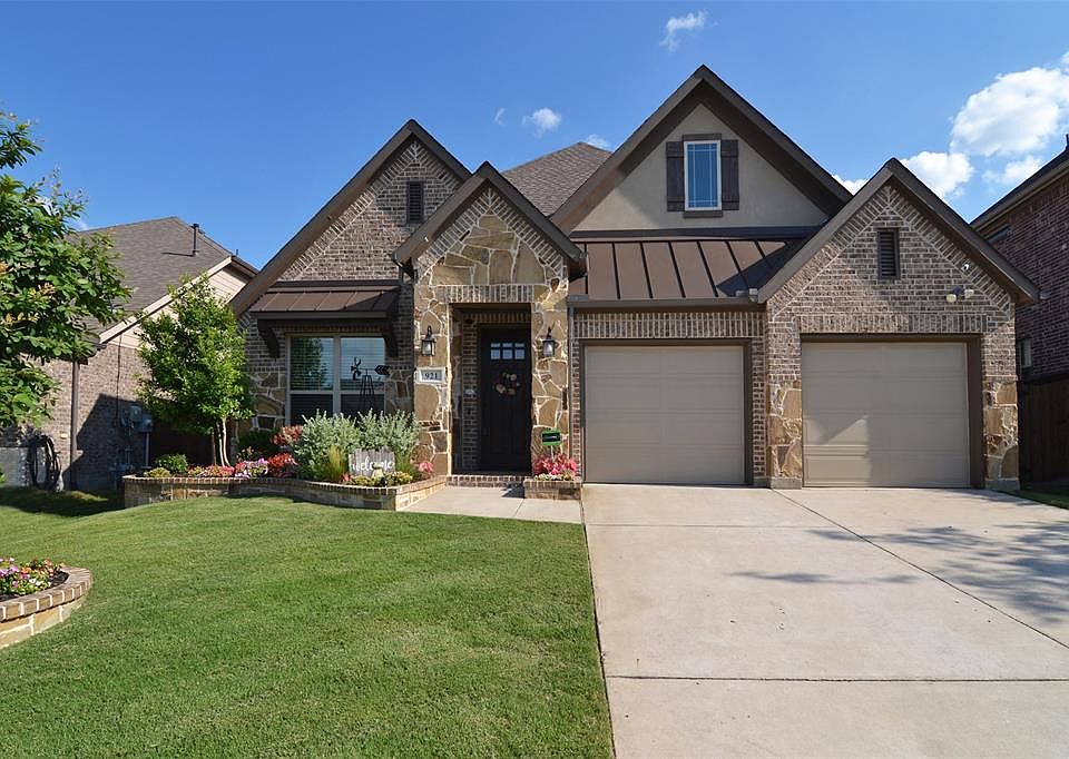 1st image of 921 Llano Falls Dr