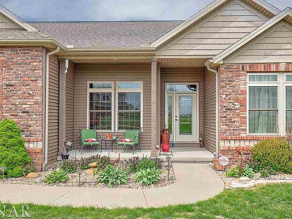 2nd image of 7979 Herons Glen Ct