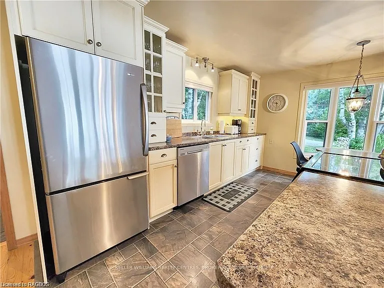 303 Isthmus Bay Rd — Photo 13