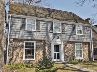 908 E Lexington Blvd, Whitefish Bay, WI 53217