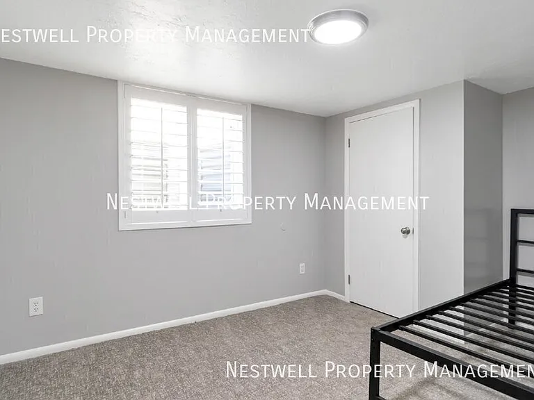 2590 E Wilmington Ave — Photo 16