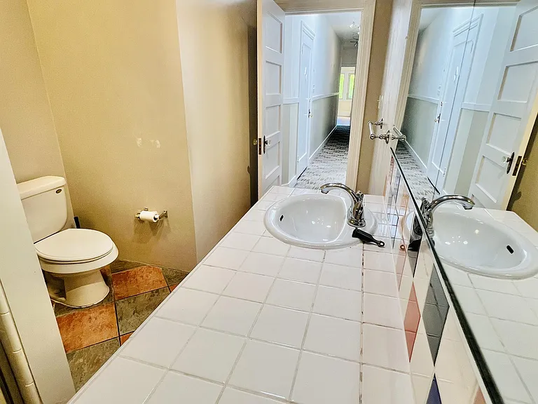 2803 Telegraph Ave — Photo 32