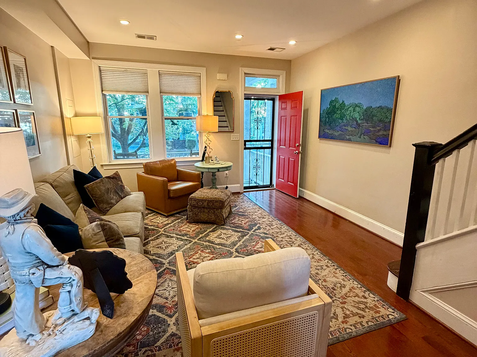 3 bed, 1.5 bath, 1072 sqft, $3,800 — Photo 4