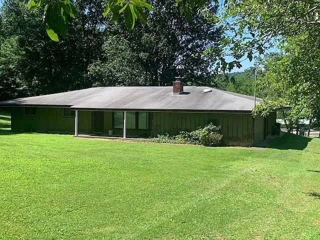 310 Madison Dr photo 1