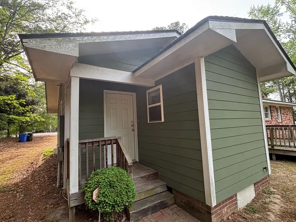 209 S McPherson Church Rd, Fayetteville, NC